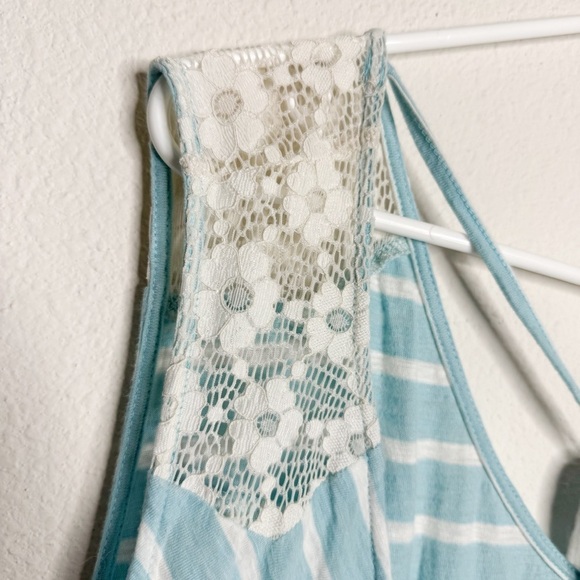 Torrid blue white striped floral crochet shoulder tank top plus size 5 - Picture 3 of 5